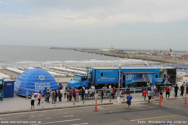 Camion Fabrica del DNI en Mar del Plata