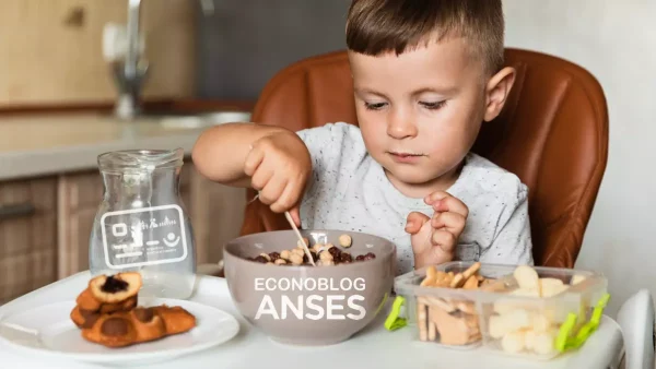 Niño beneficiario de la Tarjeta Alimentar