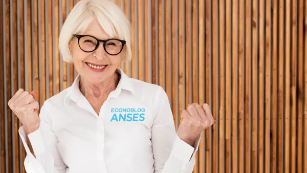 Jubilada feliz de la Anses