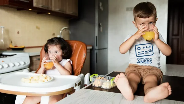 Beneficiarios de la Tarjeta Alimentar en la cocina