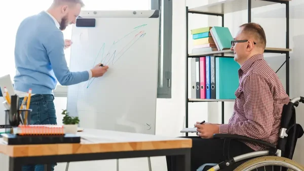 Persona con discapacidad trabajando