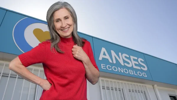 Jubilada contenta en Anses