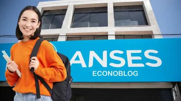 Estudiante contenta en Anses