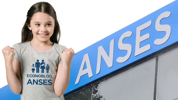 Beneficiaria de la AUH contenta en Anses