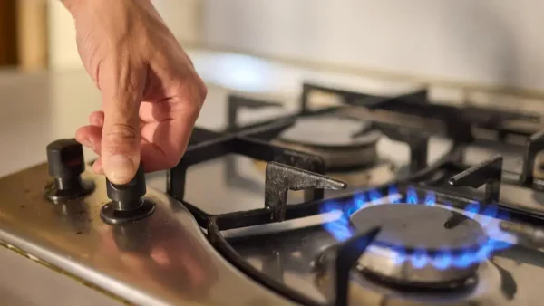 Encendiendo una cocina de gas