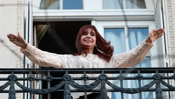 Cristina Kirchner en el balcón
