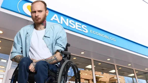 Titular de PNC pensando frente a Anses