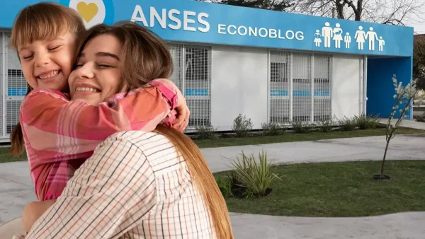 Madre del SUAF o AUH en Anses