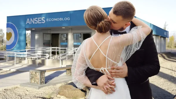 Matrimonio en oficina de Anses