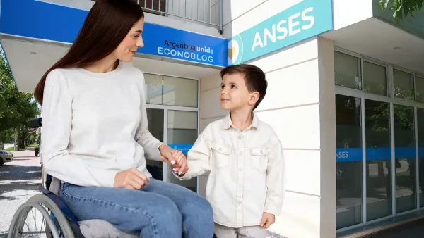 Madre de PNC en Anses