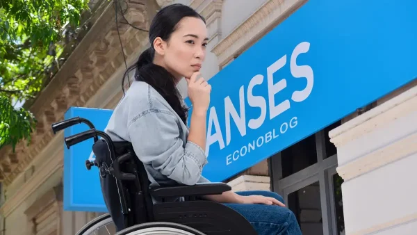 Titular de PNC pensando frente a Anses