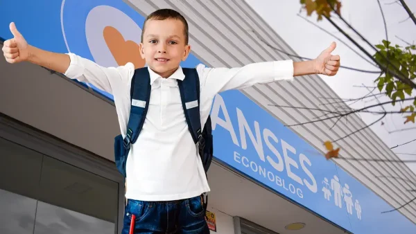 Estudiante de AUH en Anses