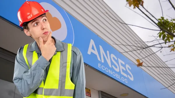 Trabajador pensando frente a Anses