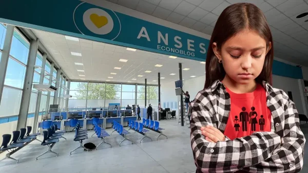 Niña de la AUH triste en Anses