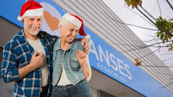 Jubilado festejando la Navidad en Anses