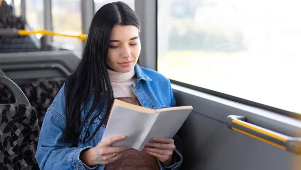 Estudiante en el colectivo