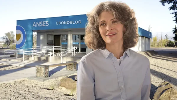 Jubilada contenta en Anses