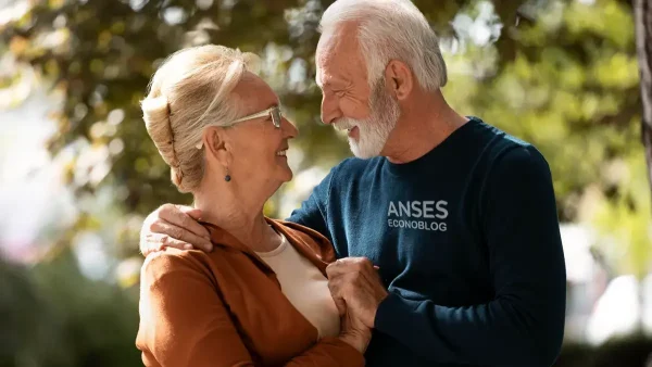 Pareja de jubilados de Anses