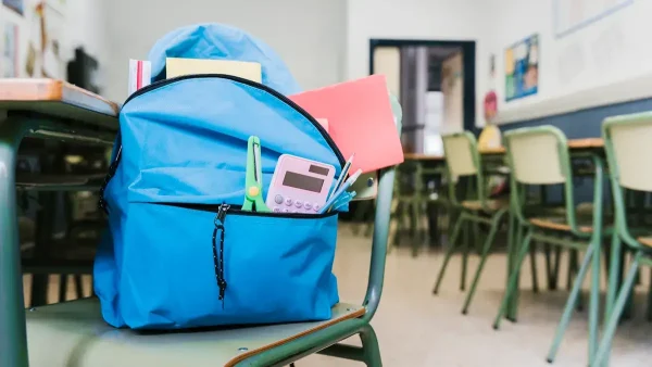 Mochila en la escuela