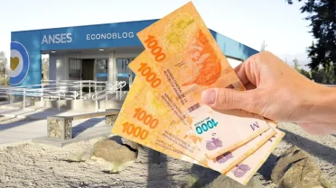 Mano con pesos en Anses