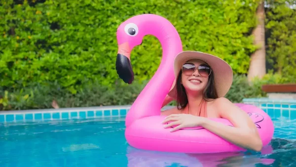 Disfrutando de la pileta