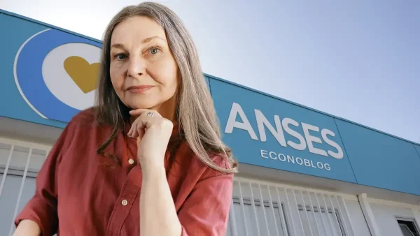 Jubilada pensando en Anses