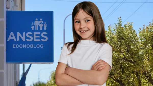 Niña de la AUH en Anses