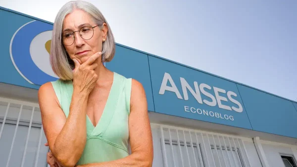 Jubilada pensando en Anses