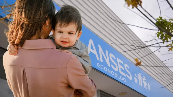 Madre de la AUH en Anses