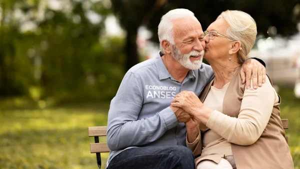Pareja de jubilados de Anses