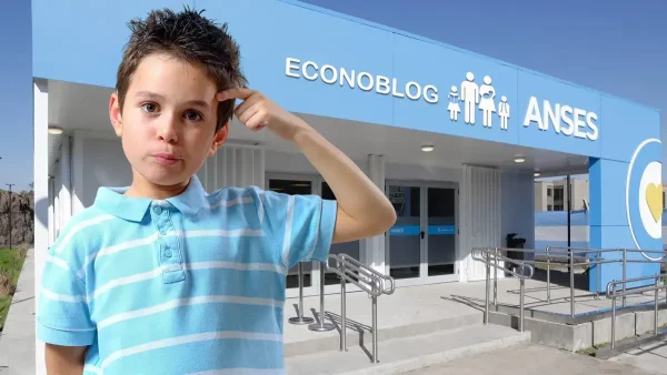 Niño de la AUH pensando en Anses