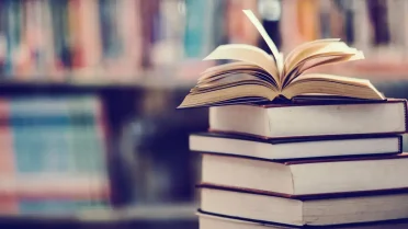Libros en escritorio