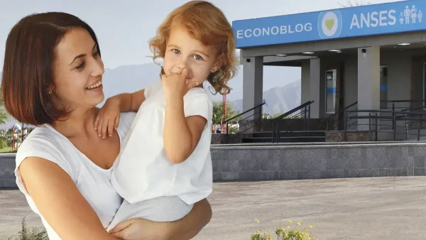 Madre de AUH frente a oficina de Anses