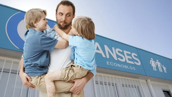 Padre del SUAF en Anses con sus hijos