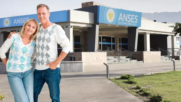 Pareja de jubilados en Anses