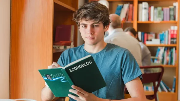 Libro de Becas Manuel Belgrano
