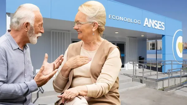 Jubilados hablando en Anses